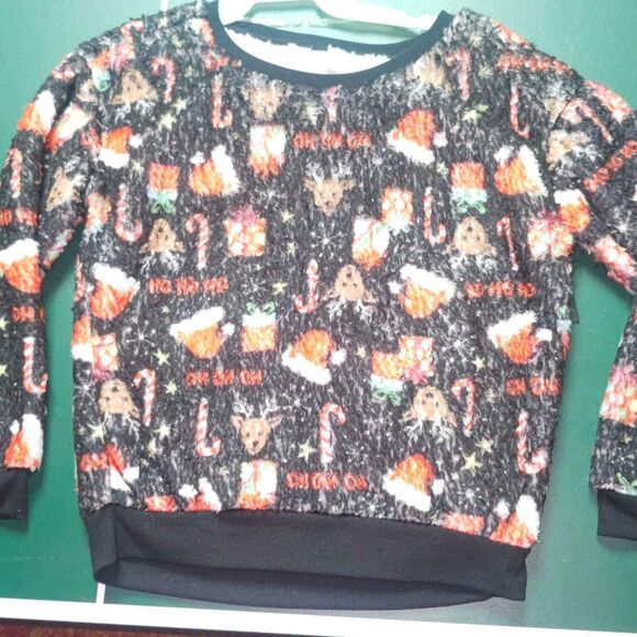 Super Soft Fully Fleece-Lined Christmas Reindeer Sweatshirt - Juniors Medium - Picture 1 of 7